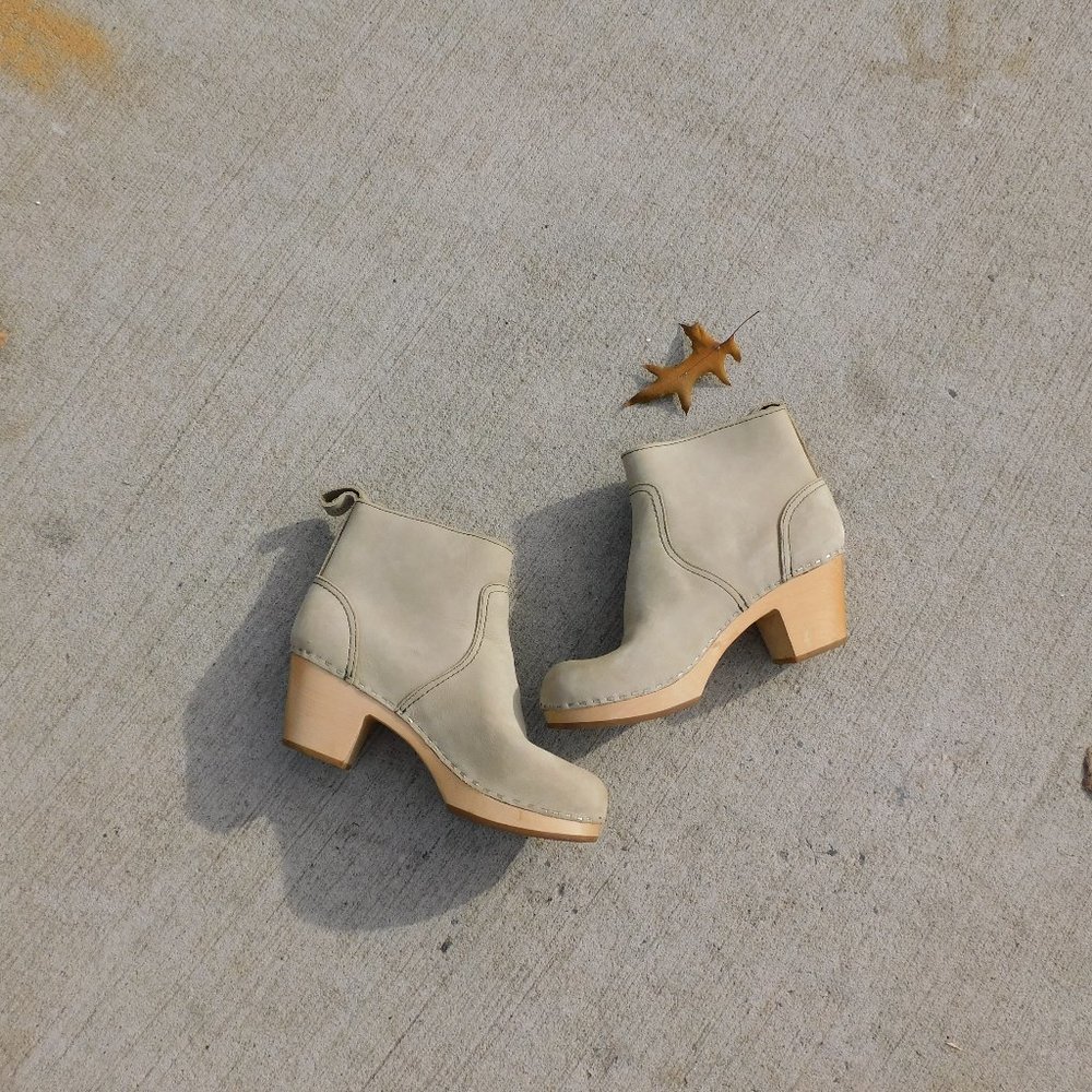 Swedish Hasbeens Zip It Emy Clog Boots